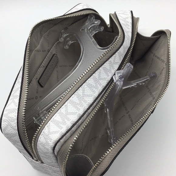 Michael Kors Jet Set Travel LG DBL ZIP TRV POUCH - Picture 11 of 12